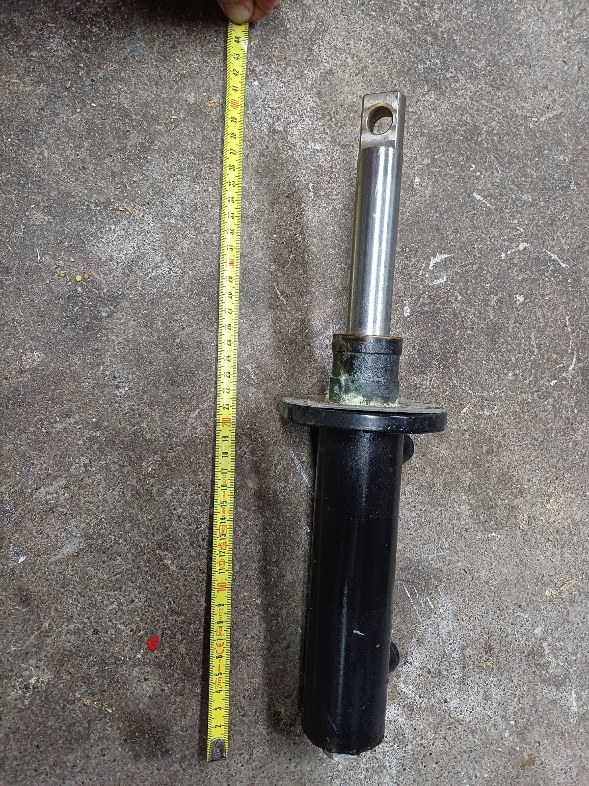 Hydrauliek cilinder met doorlopende stang, Ophalen, Gebruikt