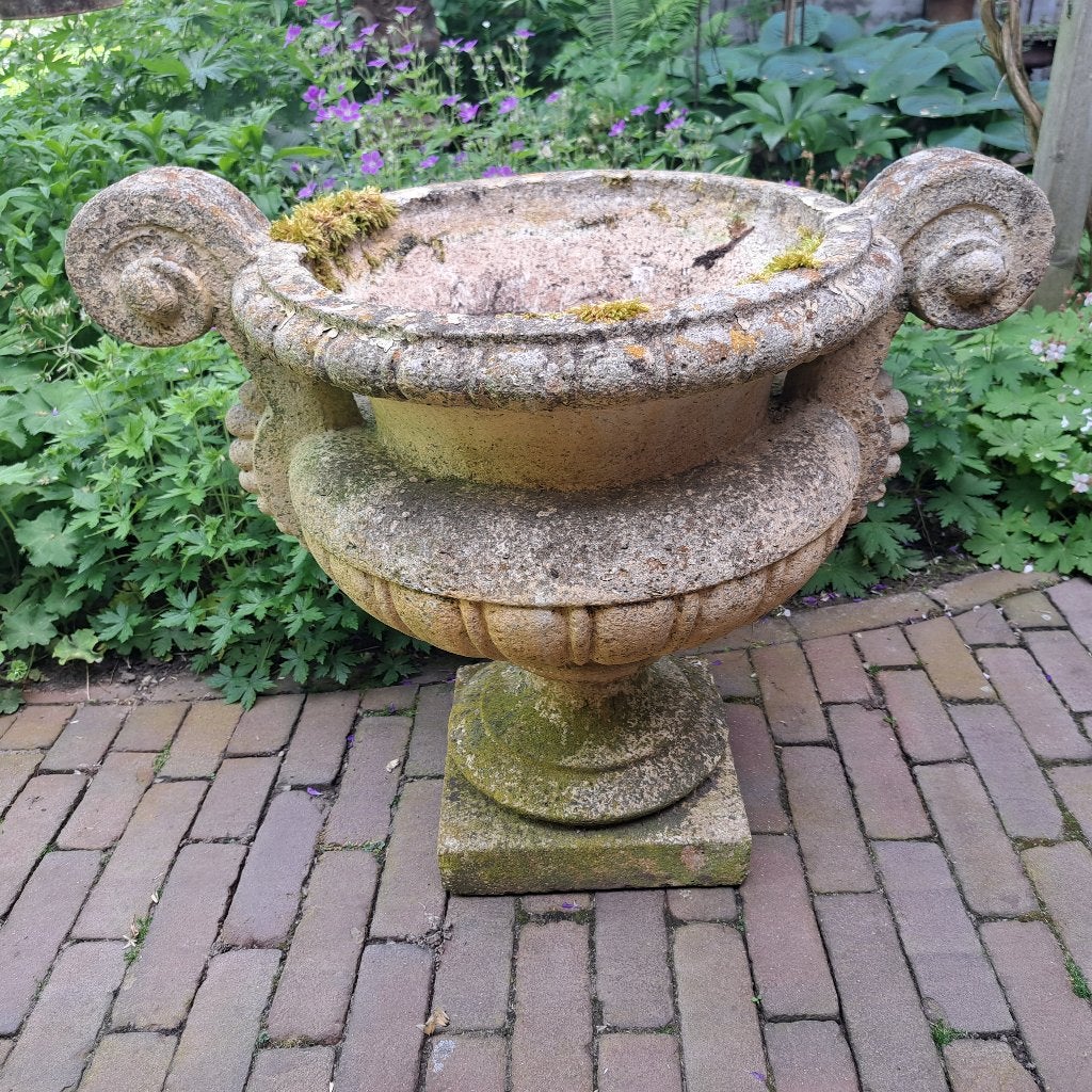 Oude betonnen grote tuinvaas vaas jardinière met oren Etage3, Ophalen, Gebruikt, ., .