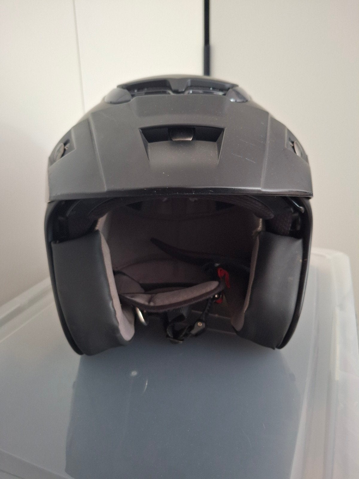 Zwarte scooterhelm, maat M, Fietsen en Brommers, Brommerhelmen, Ophalen, Gebruikt, Medium, Overige merken