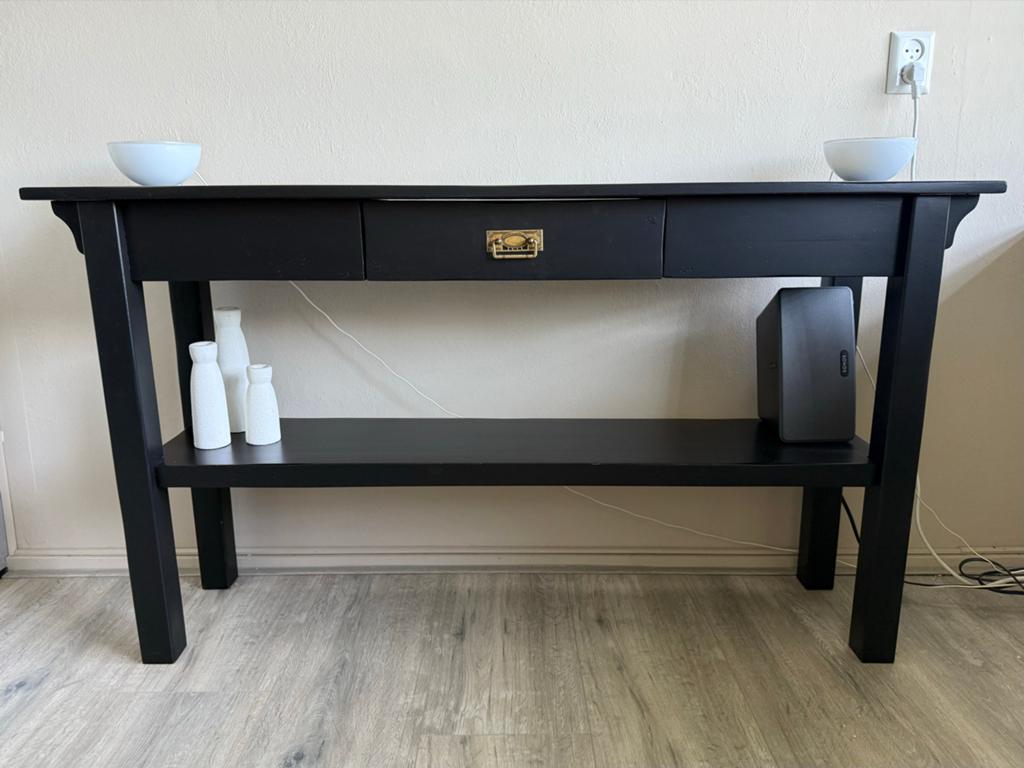 Zwarte sidetable hout met lade, Huis en Inrichting, Ophalen, 100 tot 150 cm, Zo goed als nieuw, Kersenhout