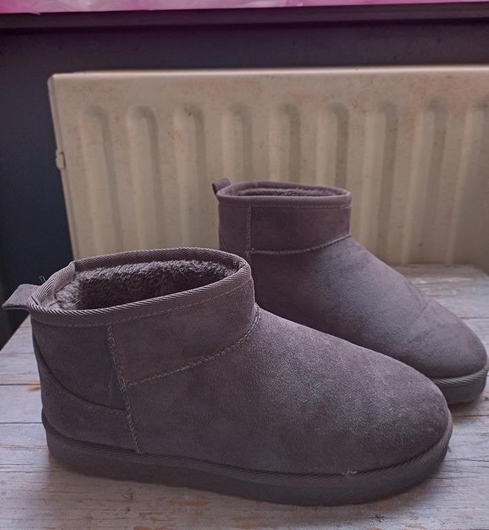 Warme laarsjes laarzen vachtlaarzen enkellaarsjes 39, Kleding | Dames, Schoenen, Lage of Enkellaarzen, Ophalen of Verzenden, Zo goed als nieuw