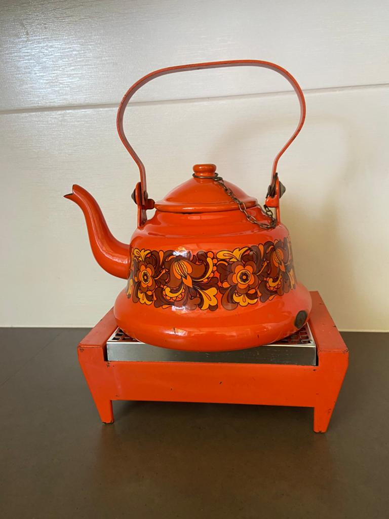 Vintage Oranje Emaille fluitketel en Rechaud  jaren 60-70, Ophalen of Verzenden
