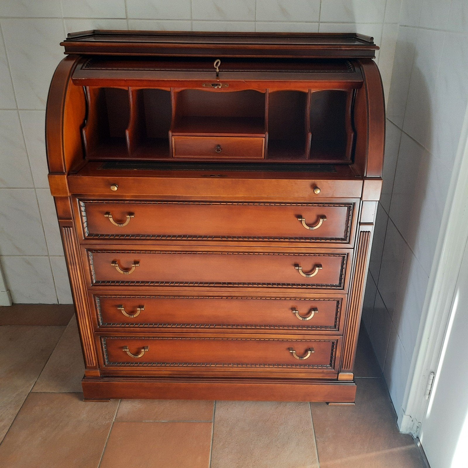 Kersenhouten secretaire met rolluik en lades, Ophalen, Zo goed als nieuw, Klassiek