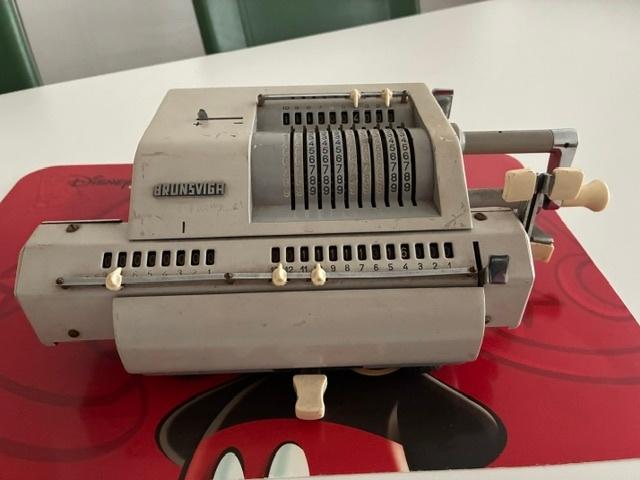 Mechanische rekenmachine ( Brunsviga ), Antiek en Kunst, Ophalen of Verzenden