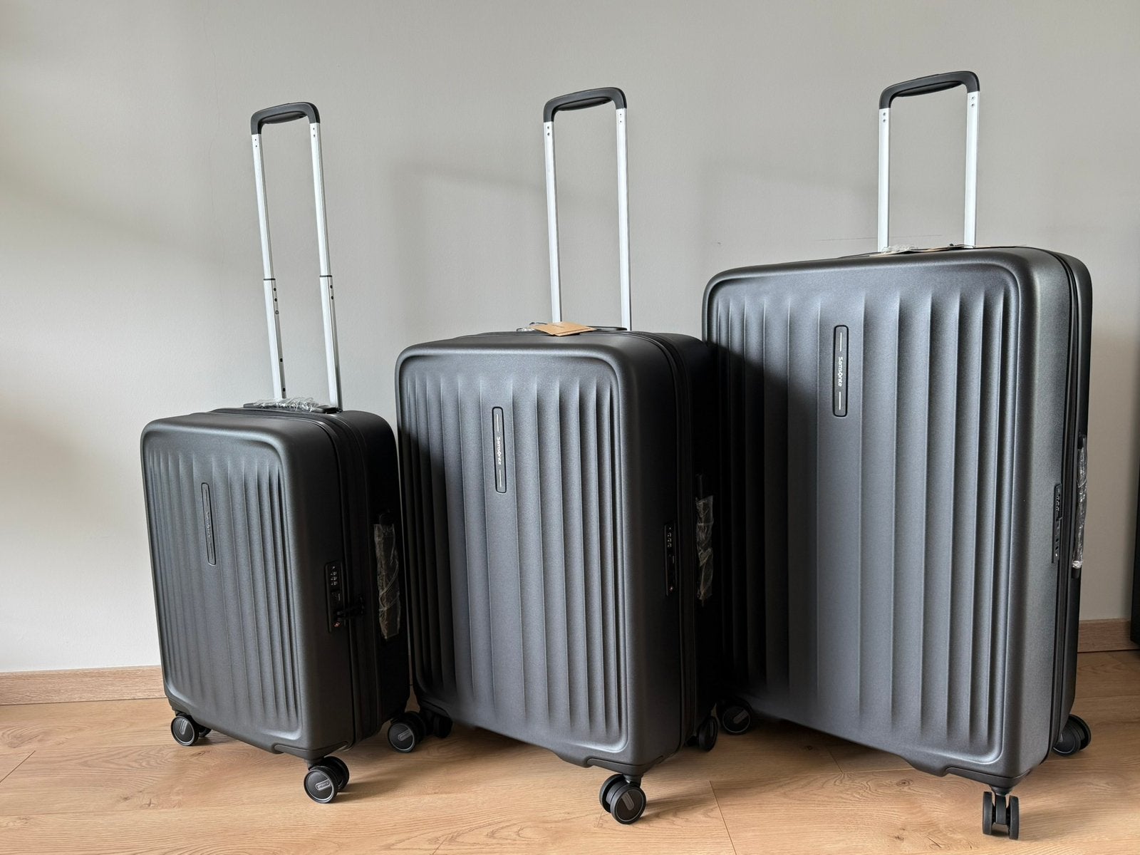 AANBIEDING: Samsonite Fyrm 3-delige kofferset NIEUW garantie, Hard kunststof, 45 tot 55 cm, Nieuw, Ophalen of Verzenden