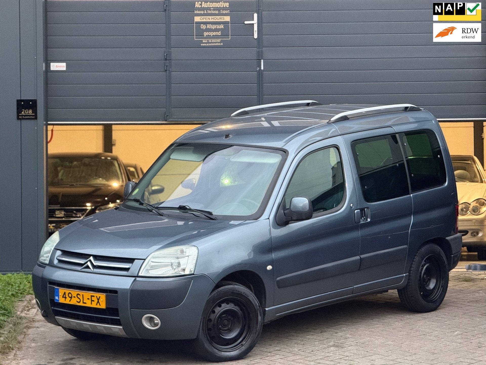 Citroen Berlingo 1.6i 16V X-TR Airco/Trekhaak, Auto's, Stof, Gebruikt, Origineel Nederlands, Handgeschakeld