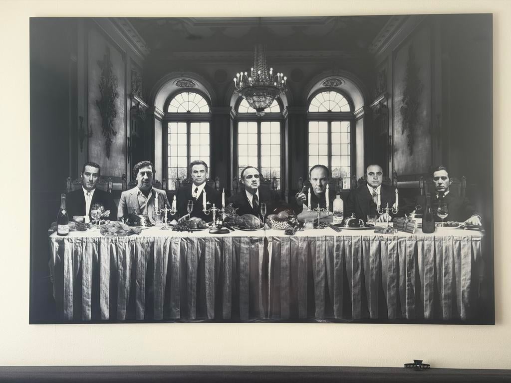 Groot schilderij met bekende figuren, Ophalen