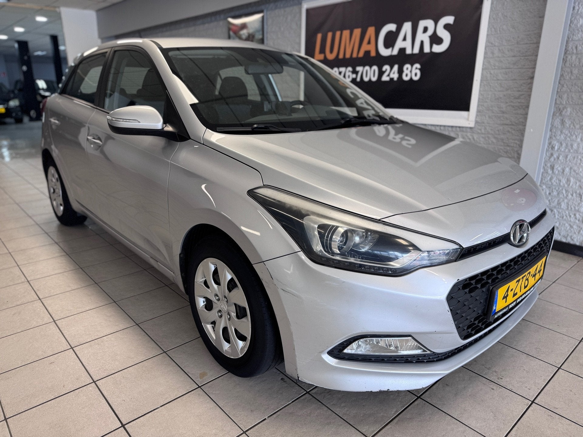 Hyundai I20 1.2 HP i-Motion| Nieuwe APK | Cruise | Airco |, Auto's, Euro 6, 4 cilinders, Origineel Nederlands, Bedrijf
