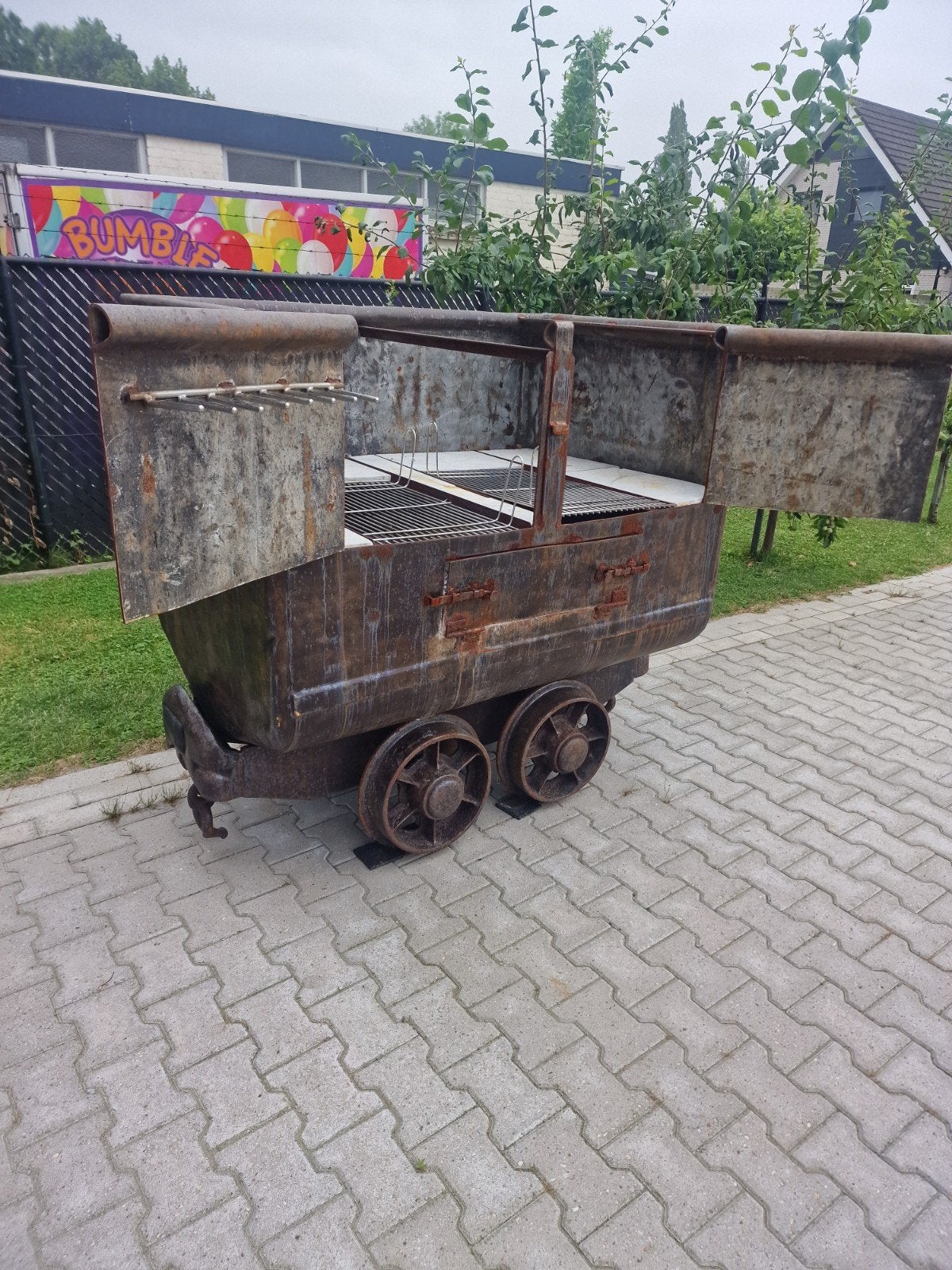 Unieke BBQ van oude kolenwagon - Industriële stijl, Ophalen, Gebruikt
