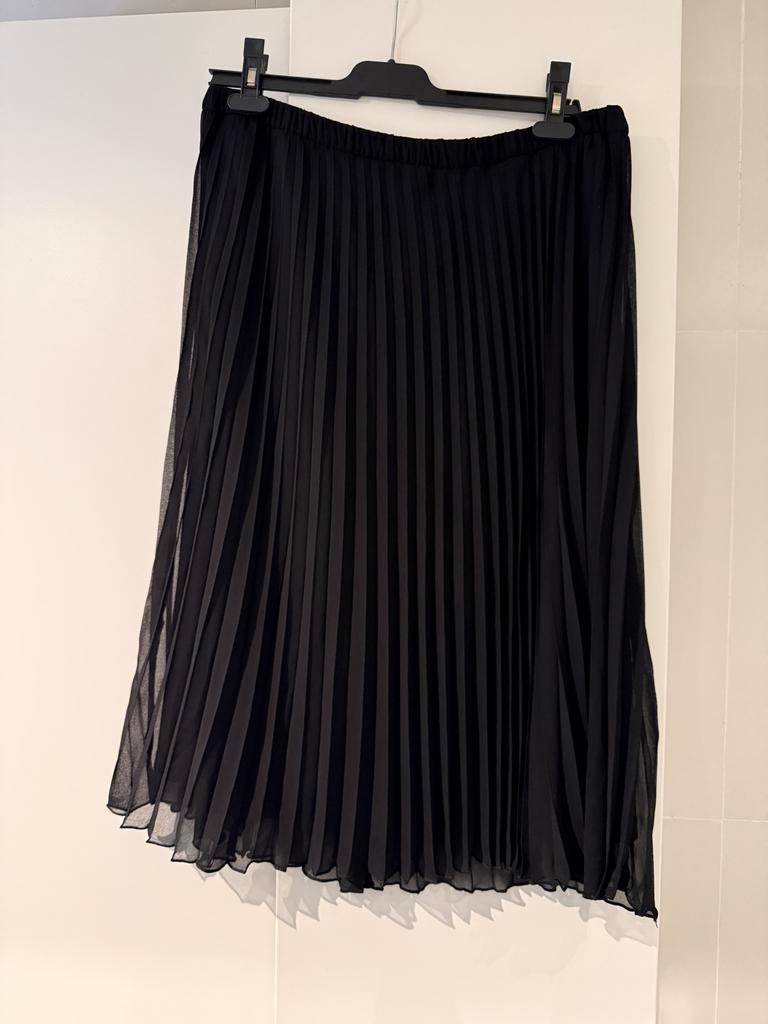 H&M Zwarte Geplooide Midi Rok - Maat L, Kleding | Dames, Rokken, Zwart, Maat 42/44 (L), Ophalen of Verzenden, Zo goed als nieuw