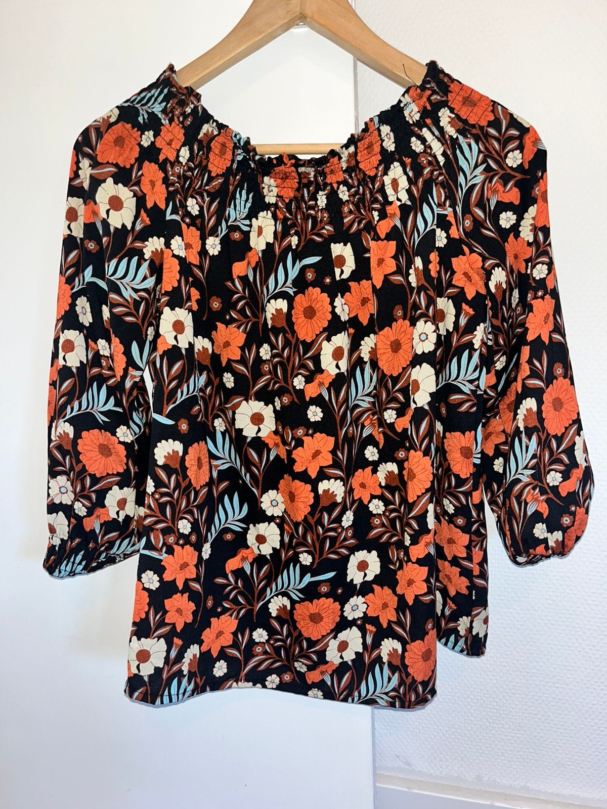 LUC-CE gebloemde blouse met pofmouwen, maat M, Ophalen of Verzenden, Zo goed als nieuw, Maat 38/40 (M), Meerkleurig