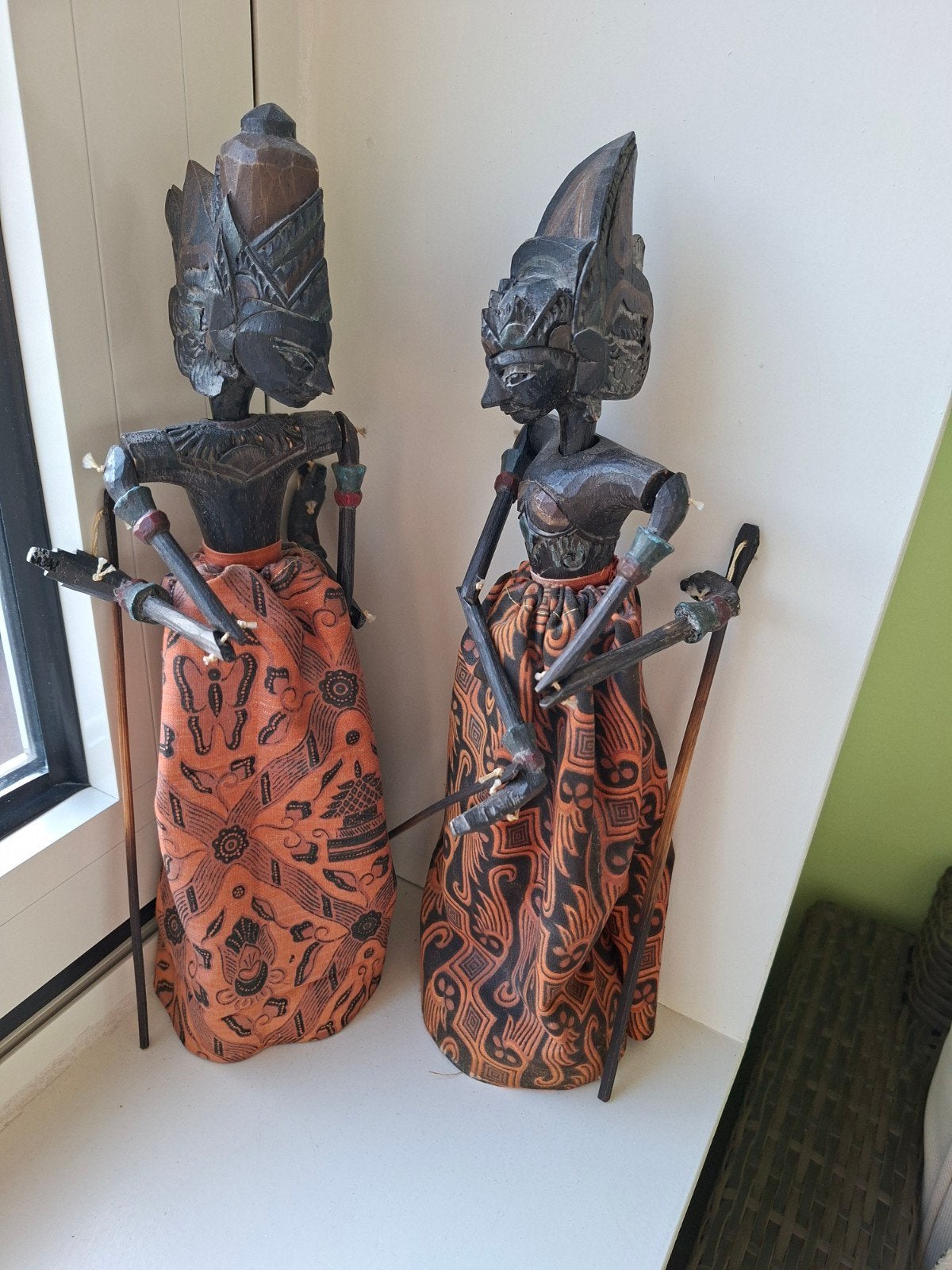 Set van 2 handgemaakte Indonesische Wayang Golek poppen, Ophalen