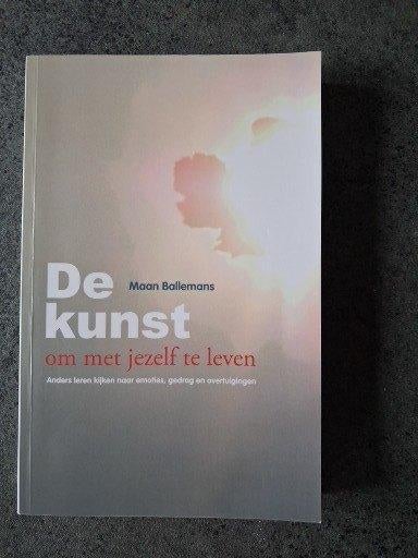 Maan Ballemans - De kunst om met jezelf te leven, Boeken, Gelezen, Spiritualiteit algemeen, Ophalen of Verzenden, Maan Ballemans