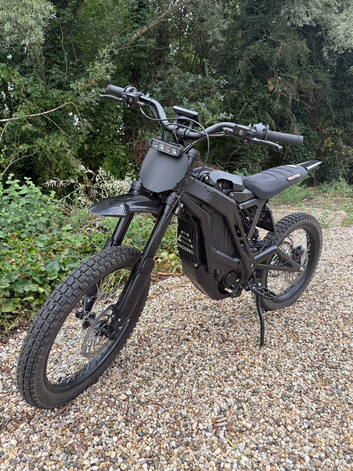 Eride Pro 2,5 brommer kenteken(factuur aanwezig en garantie), Fietsen en Brommers, Brommers | Crossbrommers, Zo goed als nieuw