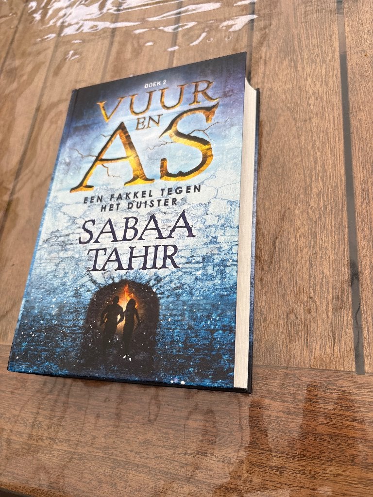 Vuur en As Boek 2: een fakkel tegen het duister, Sabaa tahir, Boeken, Ophalen of Verzenden, Nieuw, Sabaa Tahir