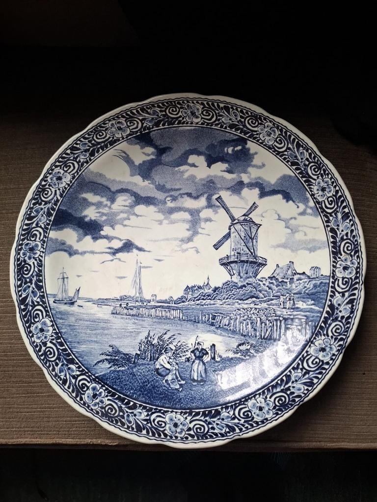 Groot Delfts Blauw Wandbord met Molenlandschap, Ophalen of Verzenden