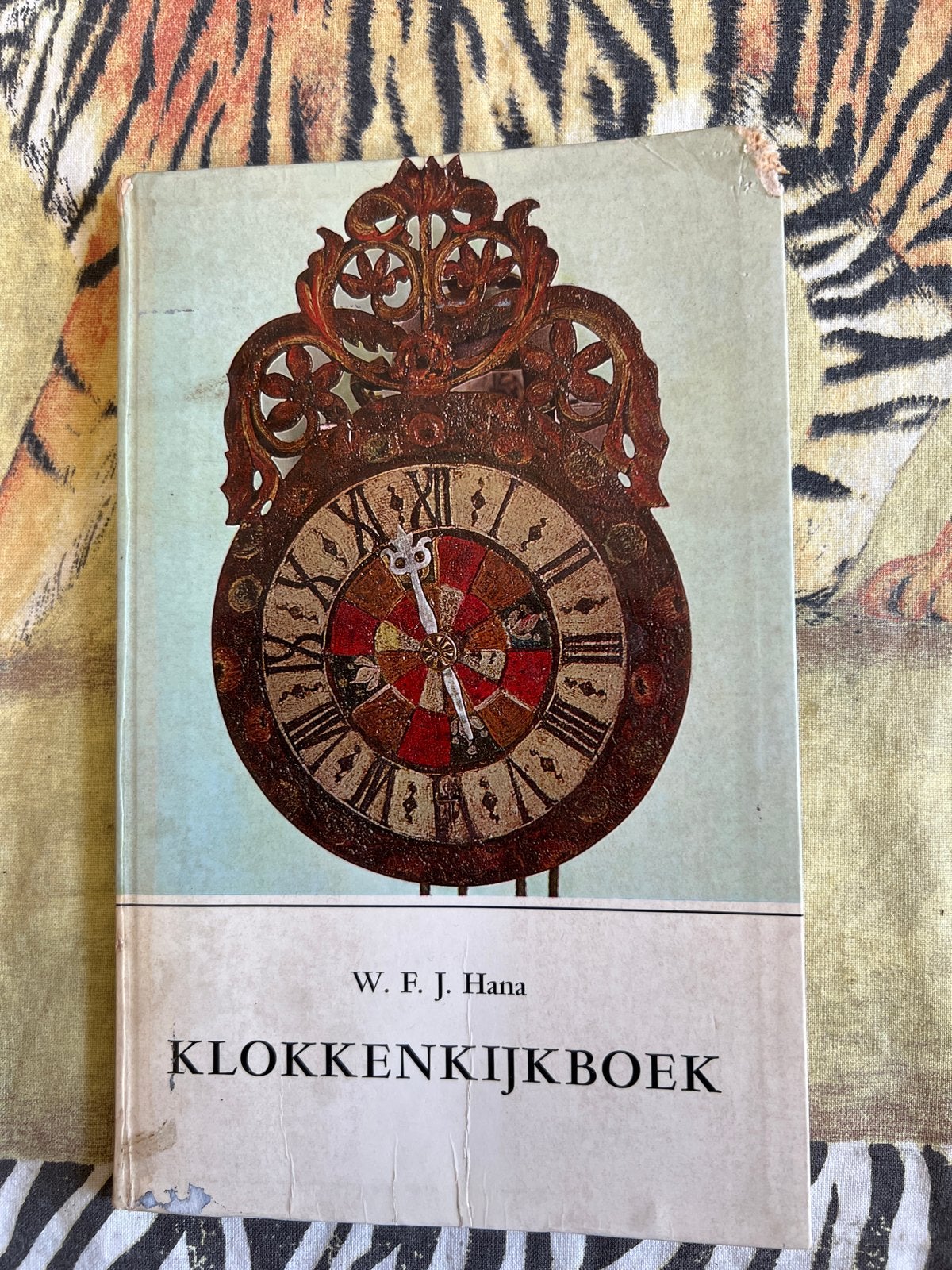 Klokkenkijkboek - W.F.J. Hana (1968), Antiek en Kunst, Ophalen of Verzenden