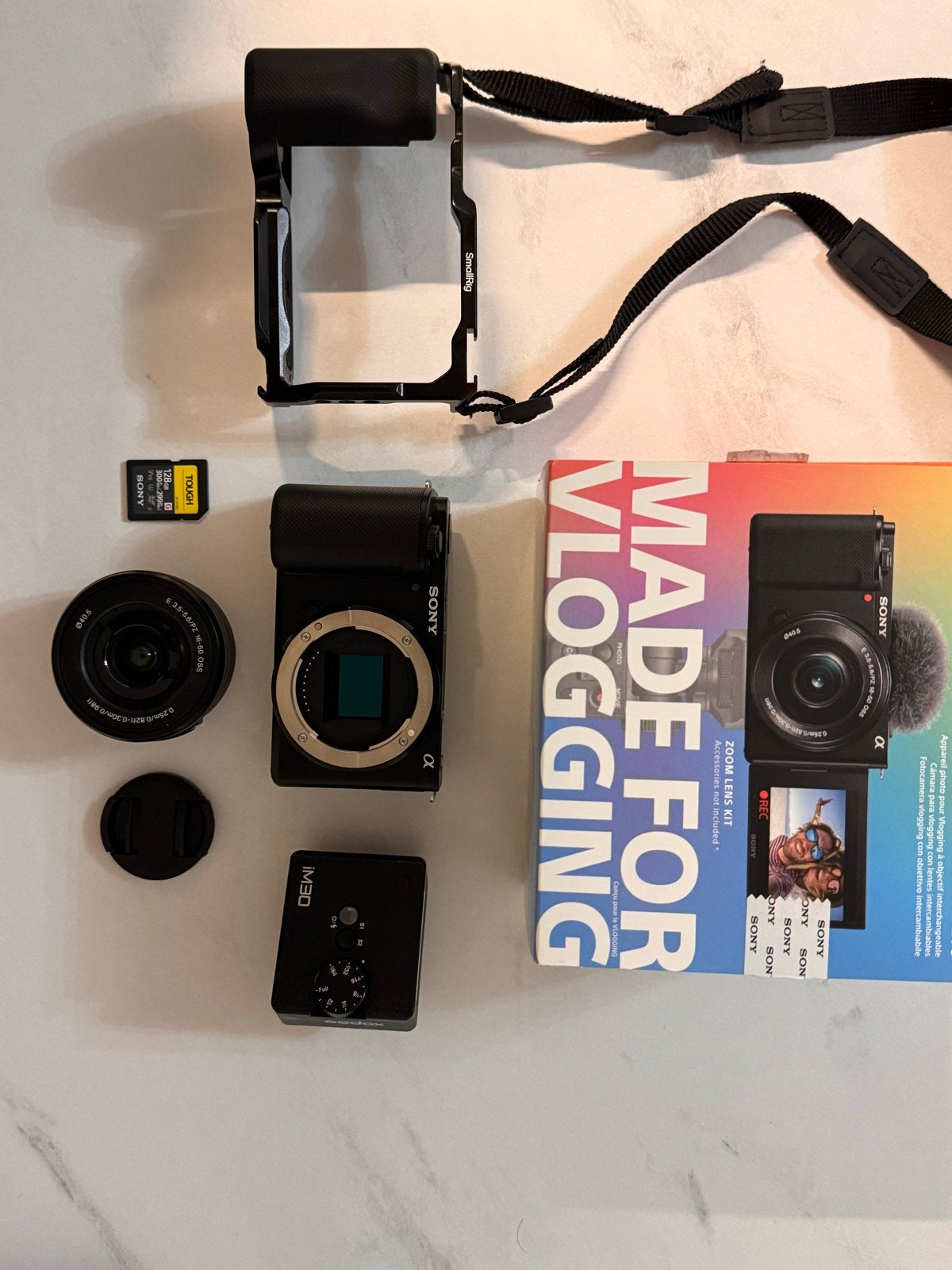Sony ZV-E10 Vlogcamera met 16-50mm lens en accessoires, Beeldstabilisatie, Ophalen of Verzenden, Zo goed als nieuw, 4 t/m 7 keer