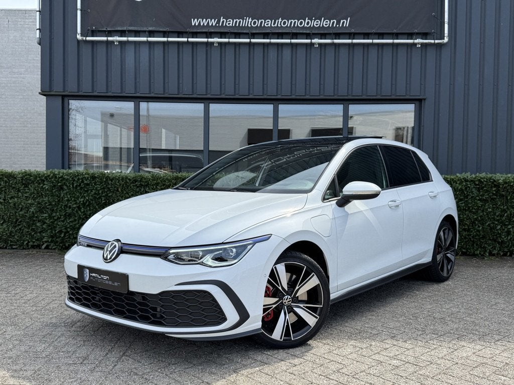 Volkswagen Golf 8 GTE 1.4 TSI 245pk DSG / Aut. E-Hybrid Pano, Auto's, Volkswagen, Gebruikt, Euro 6, 4 cilinders, Alcantara
