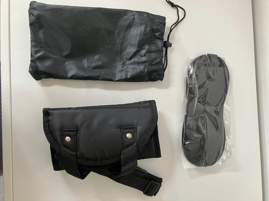 Zwart vliegtuig voetensteun incl. slaapmasker en oordopjes, Ophalen of Verzenden, Zo goed als nieuw