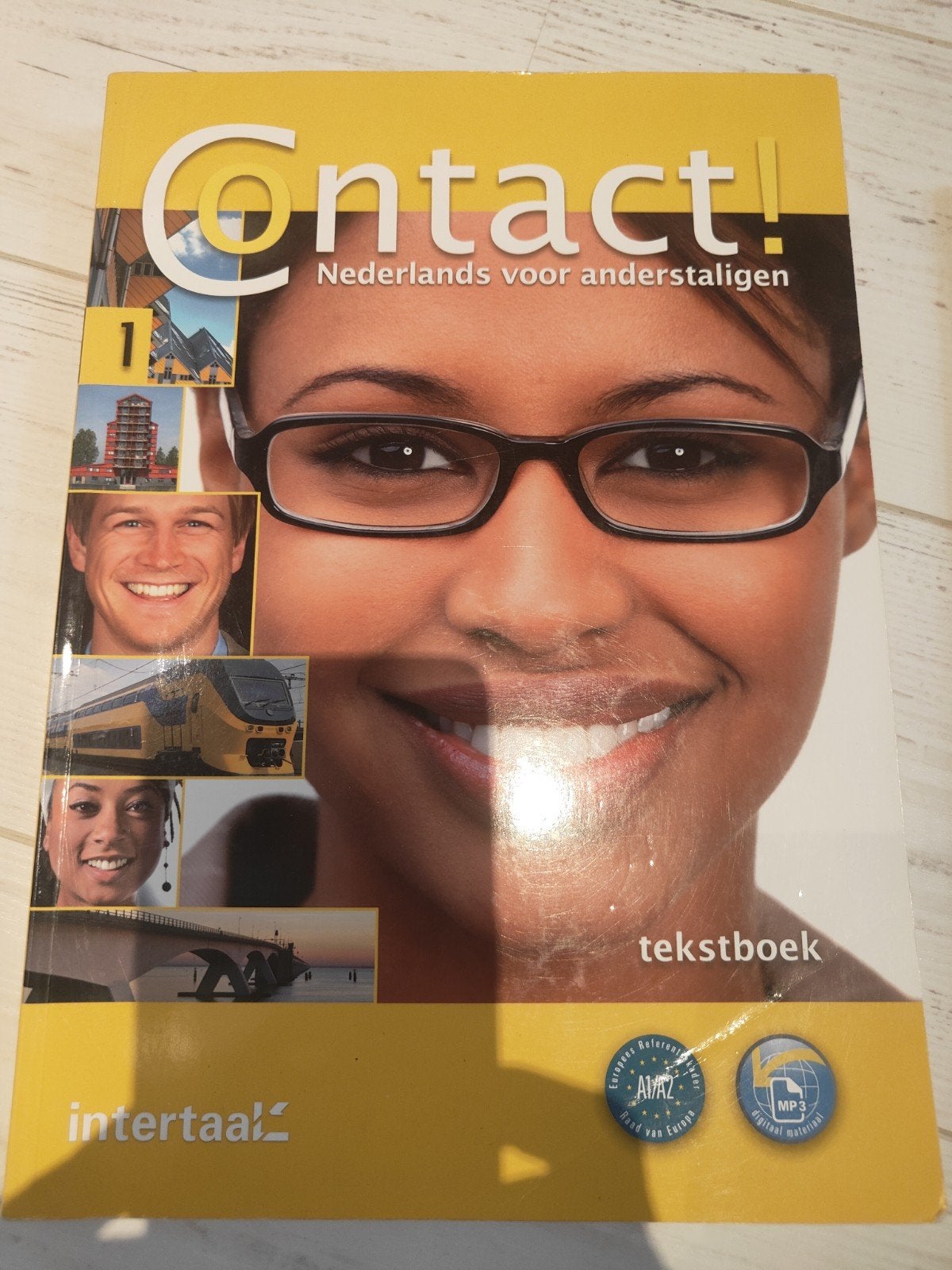 Contact! Nederlands voor anderstaligen, Tekstboek en woorden, Non-fictie, Nederlands, Ophalen of Verzenden, Zo goed als nieuw