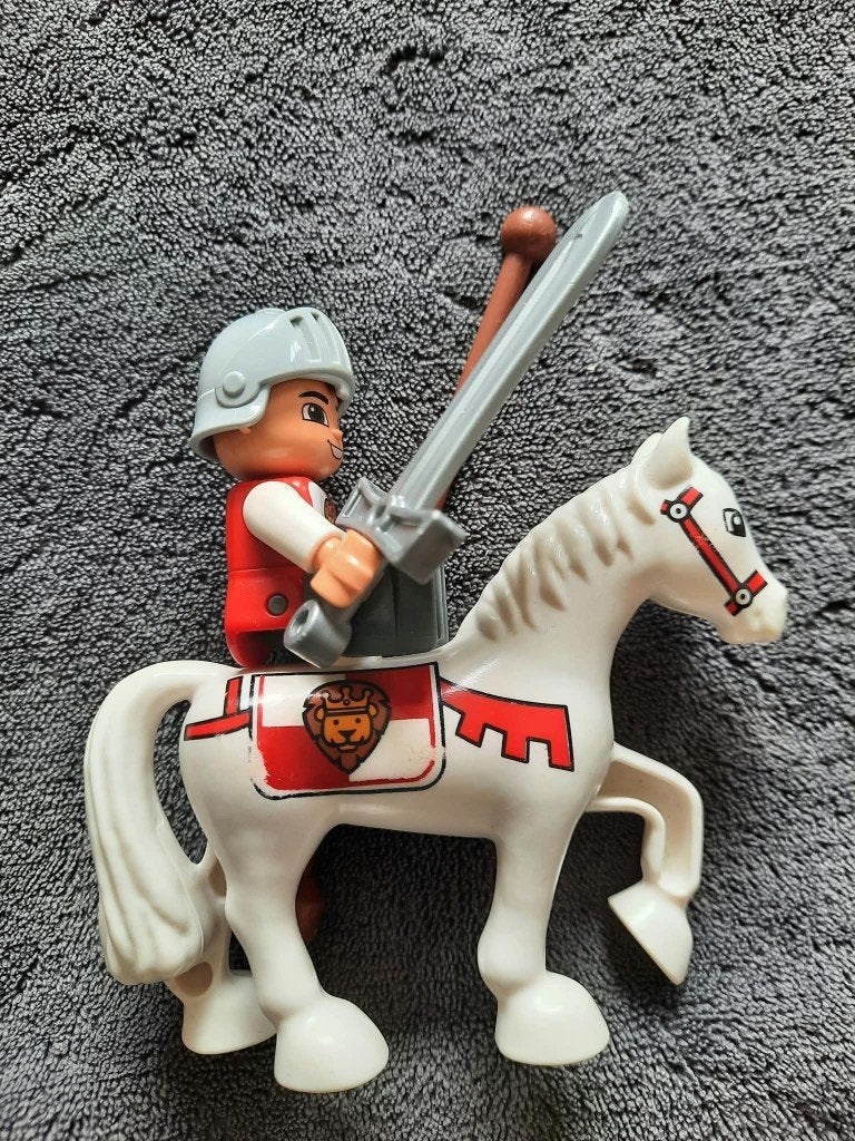 Diverse Duplo figuurtjes en accessoires (o.a. ridder), Gebruikt, Accessoire, Ophalen of Verzenden, Inclusief minifiguren