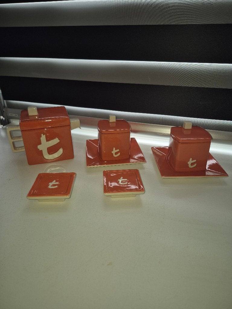 Dilmah t-Series design theeset met theepot en 2 kopjes, Huis en Inrichting, Keuken | Servies, Overige materialen, Gebruikt, Ophalen of Verzenden
