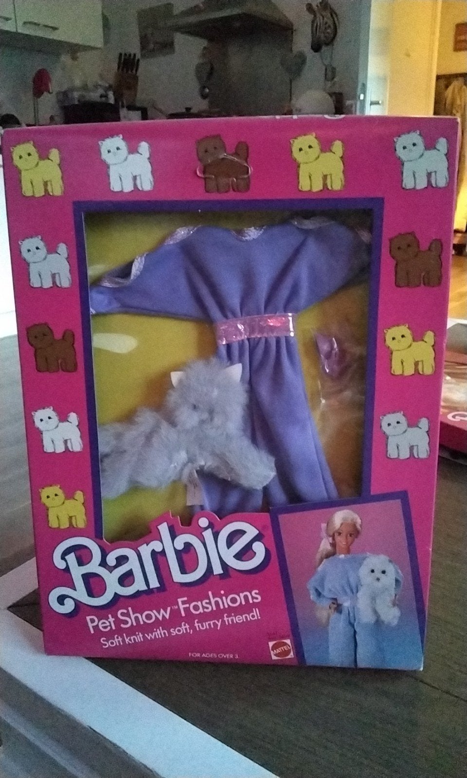 Barbie Pet Show Fashions - Paars jurkje met katje, Ophalen of Verzenden, Nieuw, Barbie