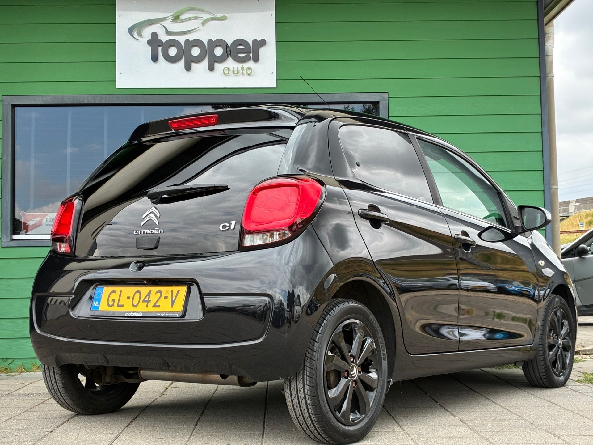 Citroen C1 1.0 VTi Shine|Automaat|Airco|Carplay|Elektr.ramen, Auto's, Gebruikt, Euro 6, 4 stoelen, C1