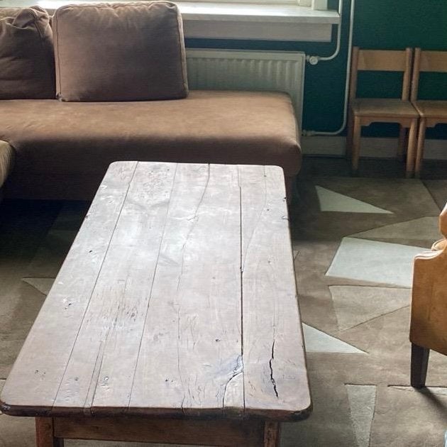 Robuuste houten salontafel - Vintage look, Antiek en Kunst, Antiek | Meubels | Tafels, Ophalen