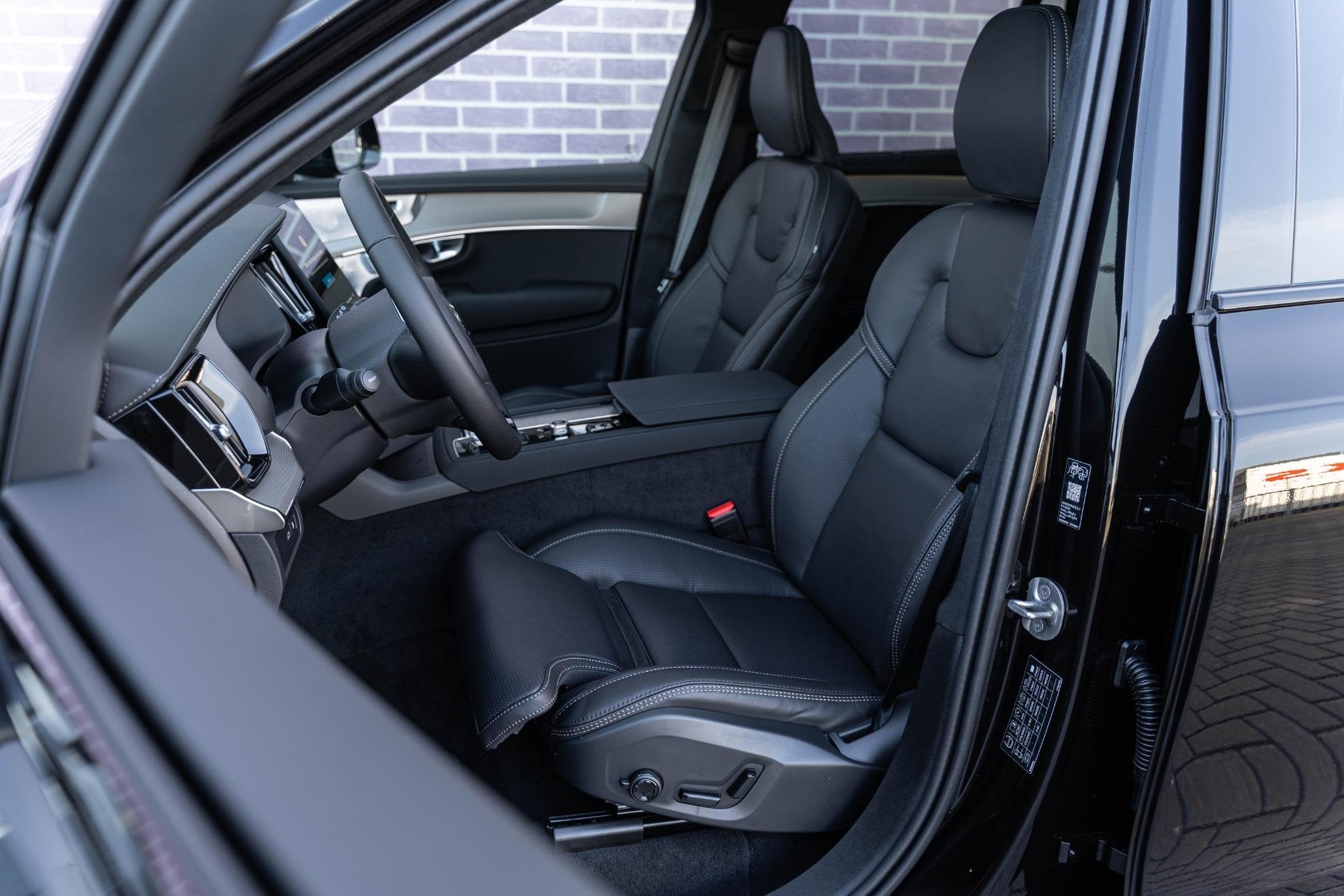 Volvo XC90 T8 Plug-in hybrid AWD Ultra Bright Executive Edit, Auto's, Volvo, 12 maanden, Euro 6, Zwart, SUV of Terreinwagen