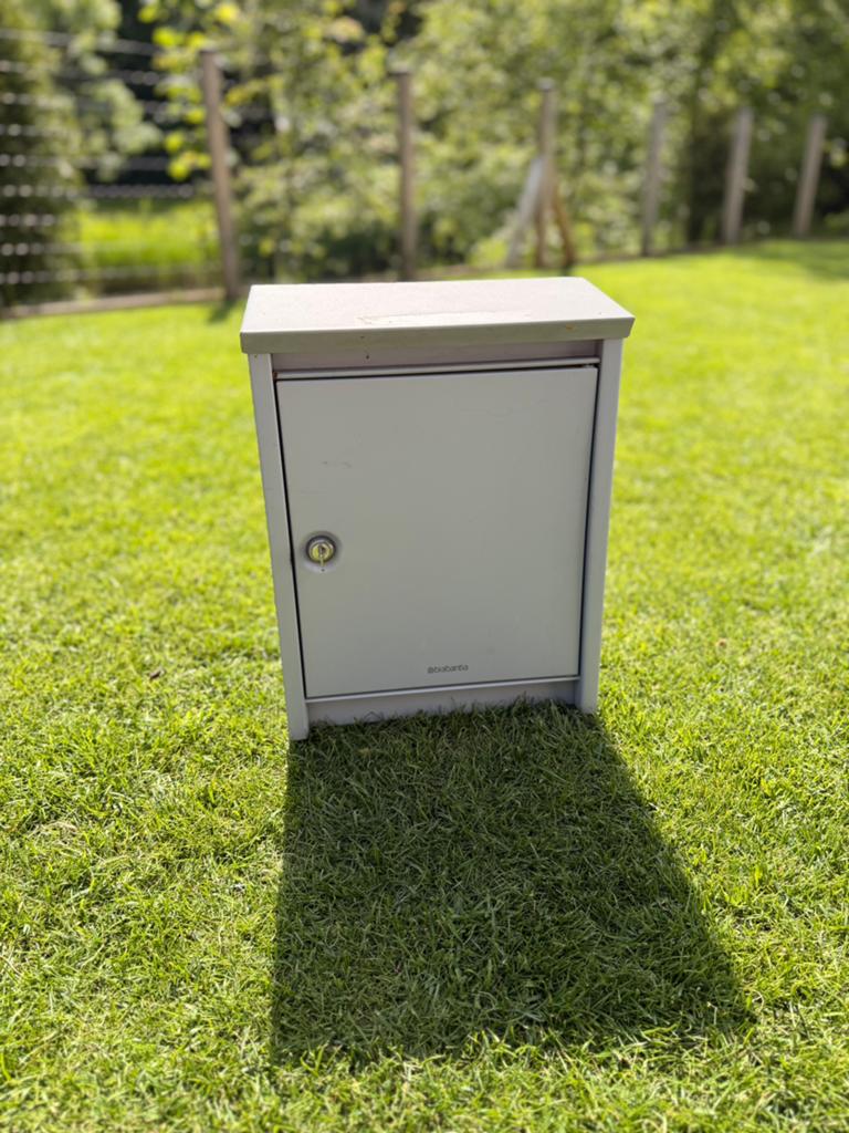 Brabantia brievenbus, Ophalen of Verzenden, Gebruikt, IJzer, Wandbrievenbus