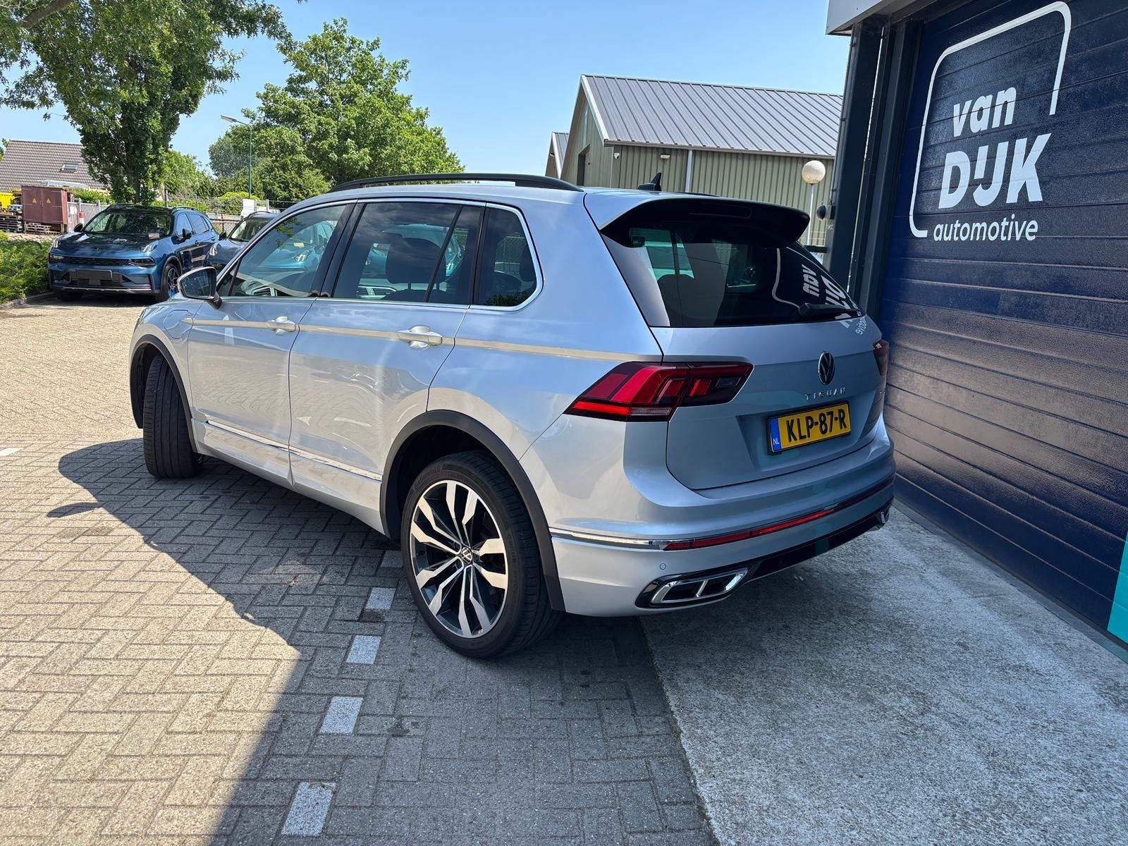Volkswagen Tiguan 1.4 TSI eHybrid R-Line DCC 20 INCH SUZUKA, Stof, Hybride Elektrisch/Benzine, SUV of Terreinwagen, Te koop