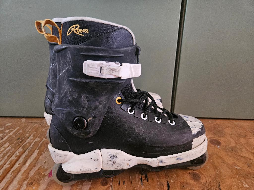 Razors Cult Stunt Skates maat 42, Sport en Fitness, Overige merken, Gebruikt, Ophalen of Verzenden, Inline skates 4 wielen