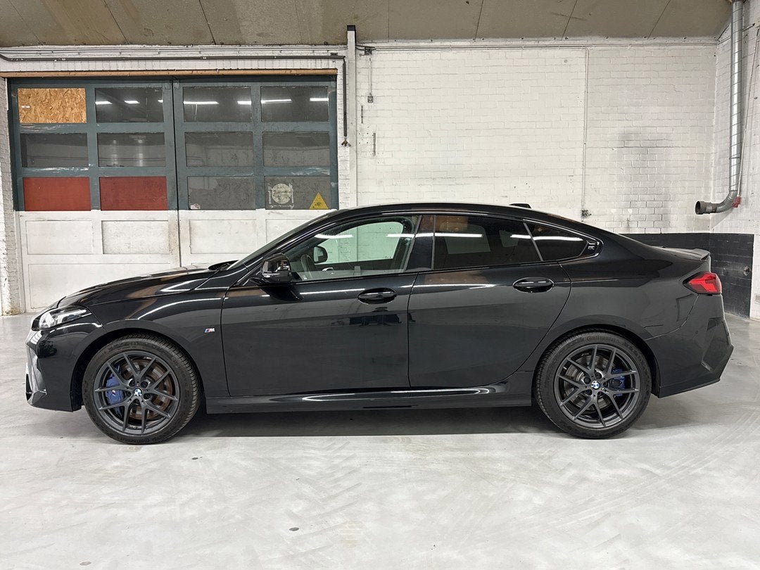BMW 2-serie Gran Coupé M235 xDrive M Sport, 360 camera, Har, Auto's, 1998 cc, Gebruikt, 4 cilinders, Zwart