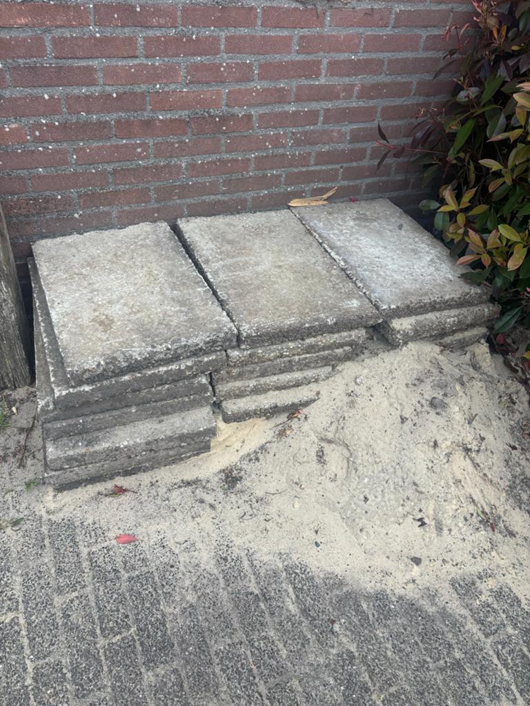 Grindtegels, gratis ophalen in De Wijk, Tuin en Terras, Ophalen, Gebruikt, Minder dan 5 m², Beton