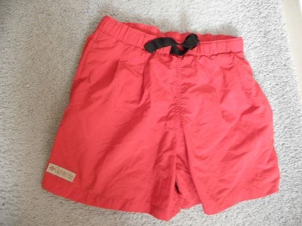 Goedkope rode outdoor bermuda korte broek COLUMBIA 140 prima, Kinderen en Baby's, Kinderkleding | Maat 140, Broek, Gebruikt, Columbia