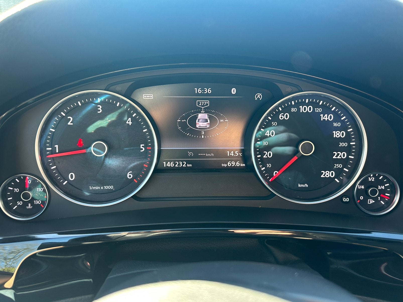 Foto 5 van Volkswagen Touareg Grijs Kenteken VAN
