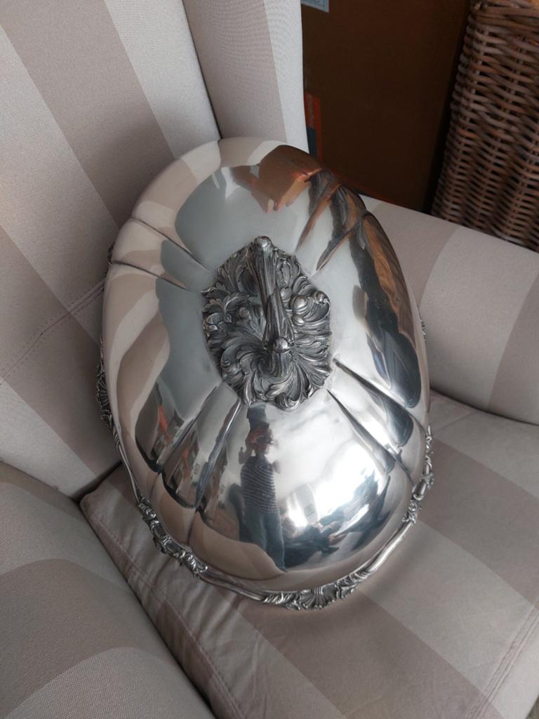 Antieke zilveren cloche, rijkelijk versierd, groot model, Antiek en Kunst, Ophalen of Verzenden