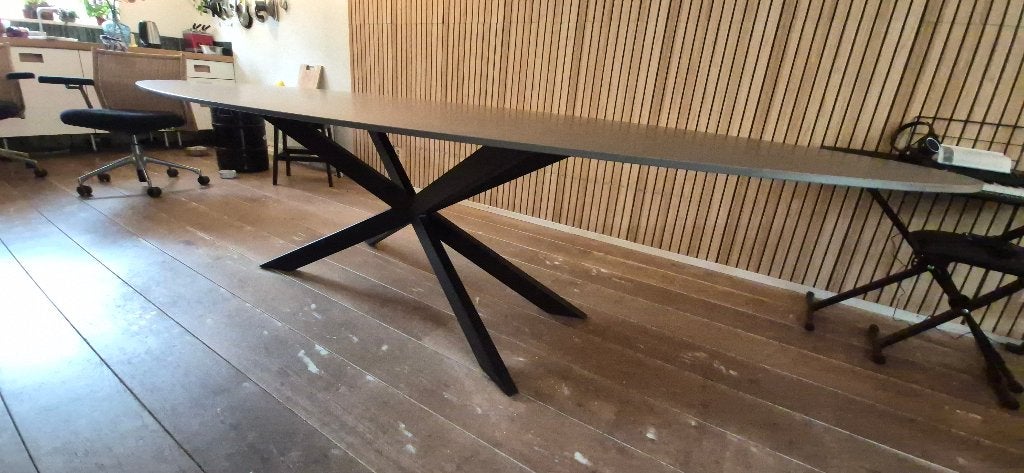 Table du Sud ovale eettafel met stalen spinpoot, Ophalen, 100 tot 150 cm, Modern, Industrieel, Overige materialen