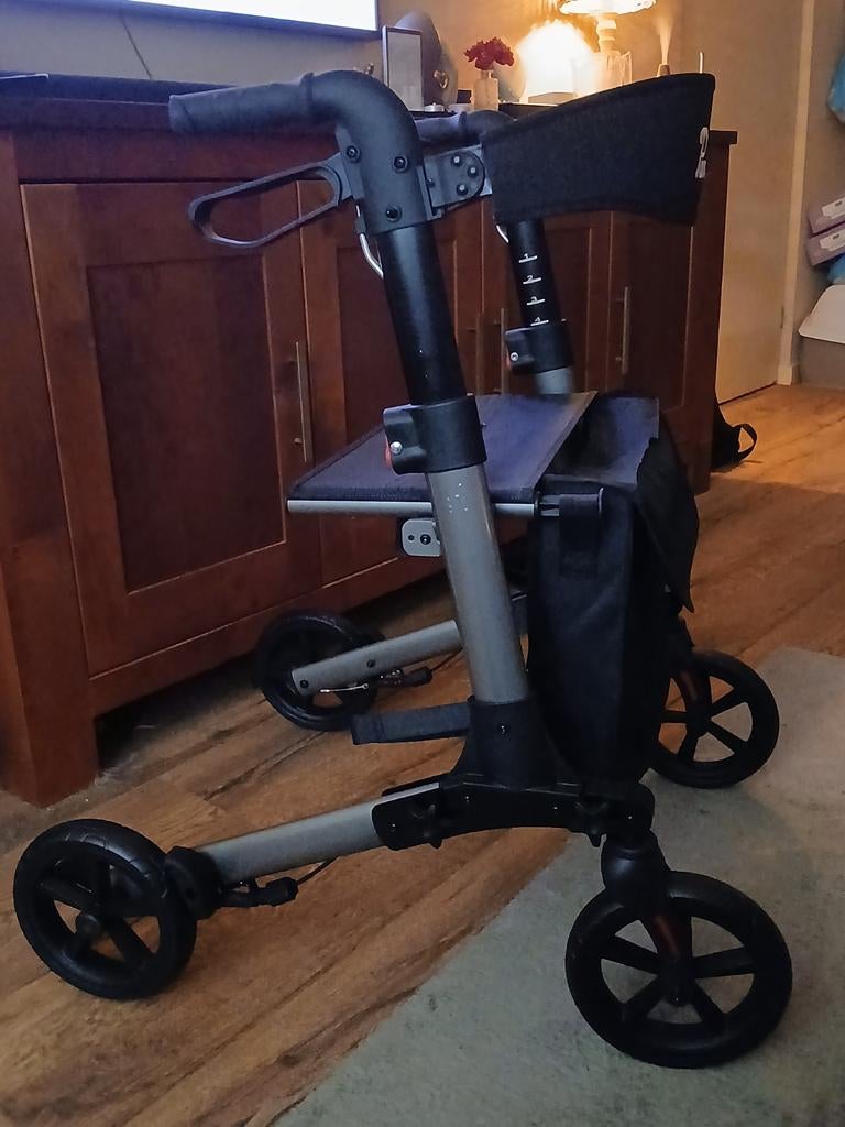 VERKOCHT! Nieuwe rollator. VERKOCHT!, Ophalen of Verzenden, Opvouwbaar, Nieuw