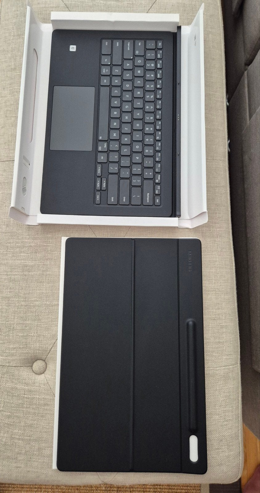 Samsung Galaxy Tab S8 ultra book cover met keyboard, 13 inch of meer, Nieuw, Bescherming voor- en achterkant, Ophalen of Verzenden