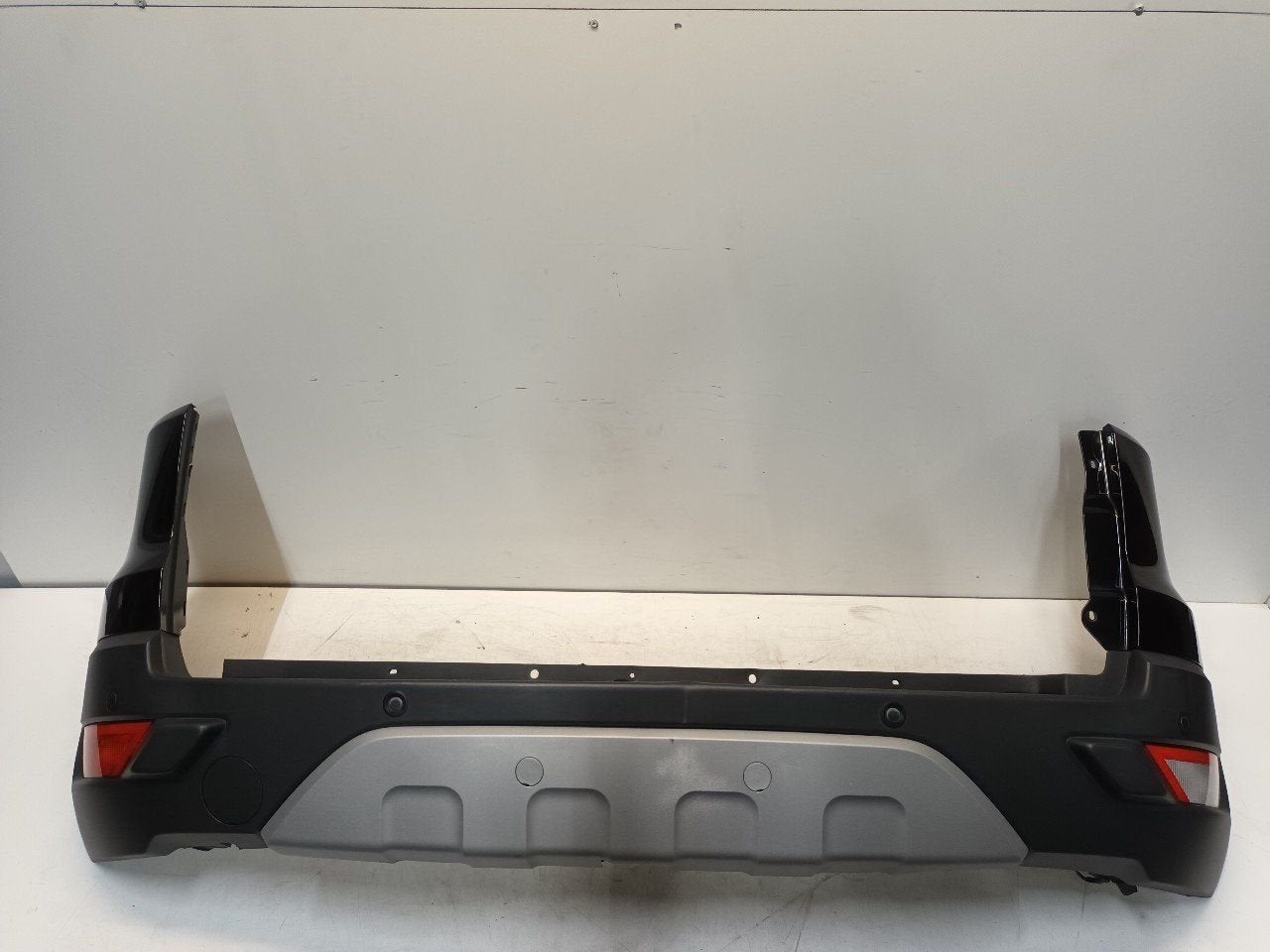 Bumper achter Ford EcoSport, Onderdelen@venauto.nl, Van der Ven Autorecycling B.V., Gebruikt, Ettenseweg 76, 4706 PB Roosendaal, The Netherlands