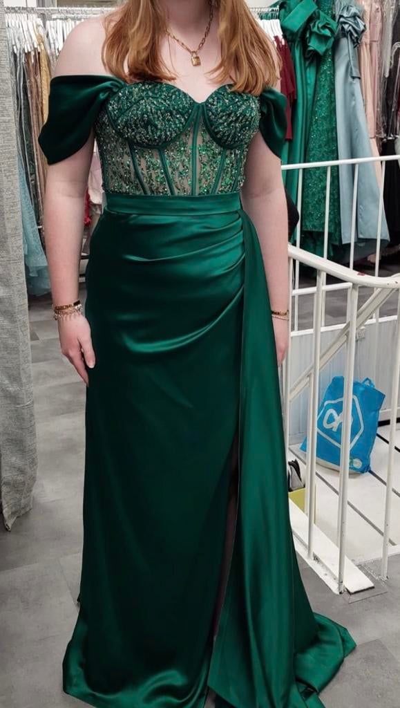 Groene gala/feestjurk met split, ongeveer maat 40/42, halen!, Kleding | Dames, Galajurk, Zo goed als nieuw, Groen, Ophalen