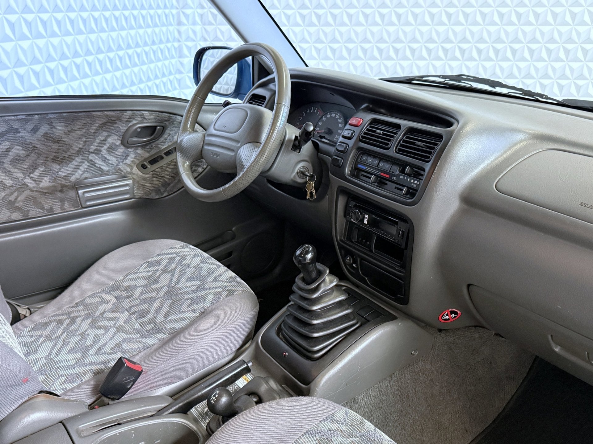 Suzuki Grand Vitara 2.0 Cabrio 4WD 4X4 / TREKHAAK (2001), Auto's, Suzuki, Euro 2, Stof, 4 cilinders, Cabriolet