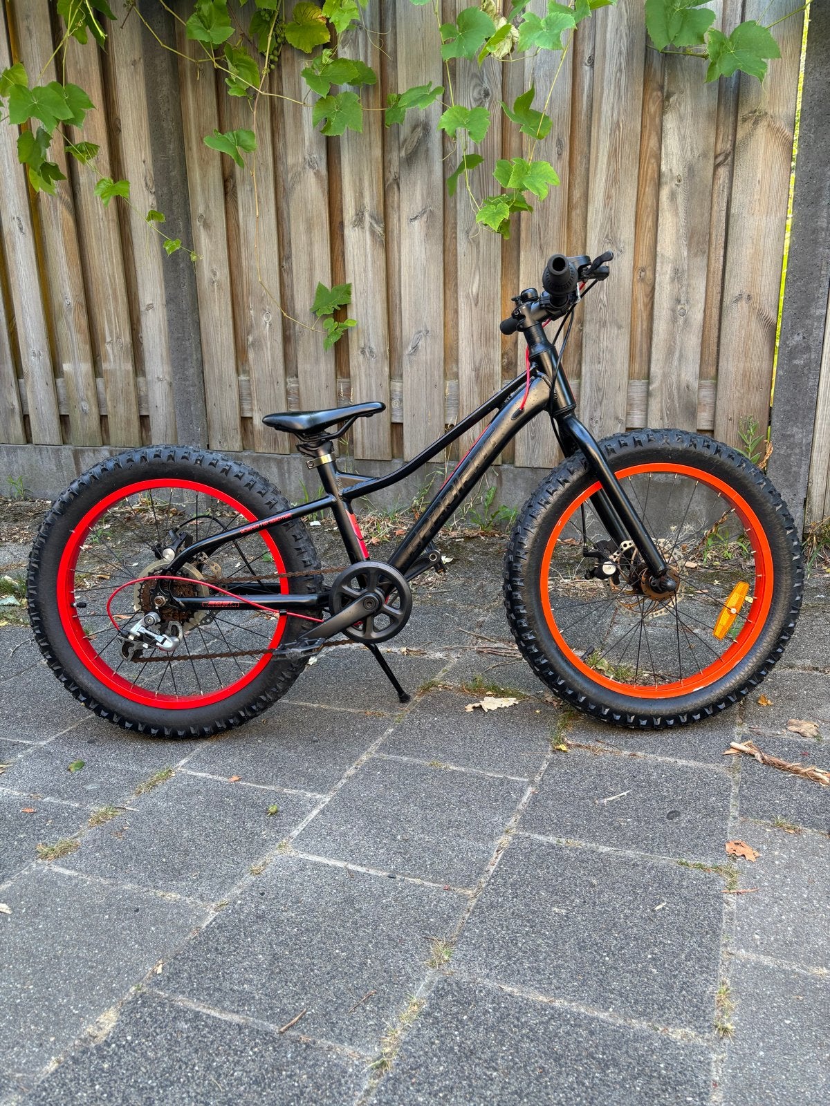Volare Thombike 20 inch- zeer nette staat, Fietsen en Brommers, Fietsen | Kinderfietsjes, Ophalen, Zo goed als nieuw, Schijfrem