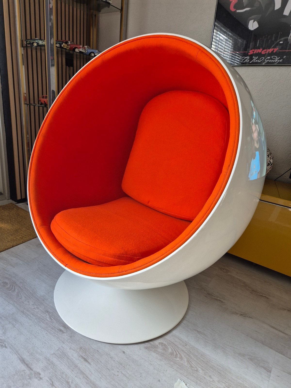 Ball Chair Wit Oranje, Kunststof, Vintage, 75 tot 100 cm, Ophalen of Verzenden