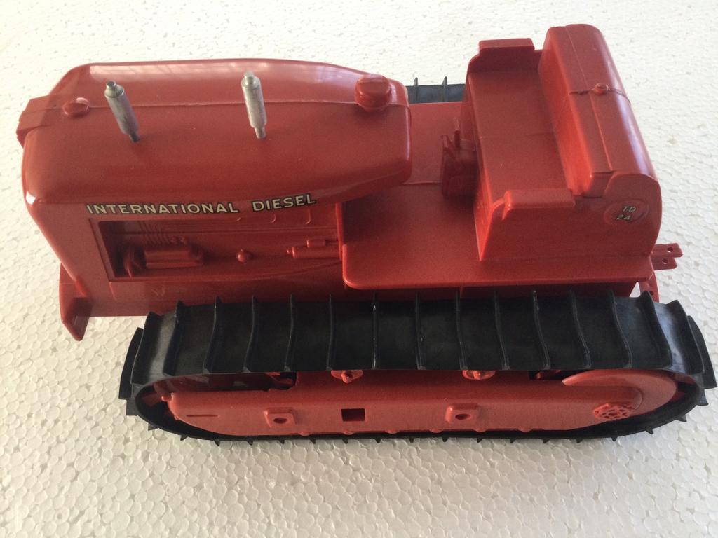 International td24 rupstactor bulldozer product miniature, Ophalen of Verzenden, Zo goed als nieuw, Auto