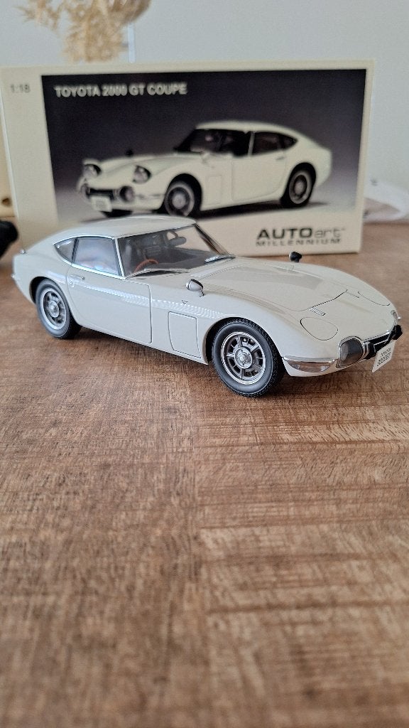 Autoart Millennium 1e uitgave Toyota 2000GT mint boxed, Hobby en Vrije tijd, Modelauto's | 1:18, Ophalen of Verzenden, Zo goed als nieuw