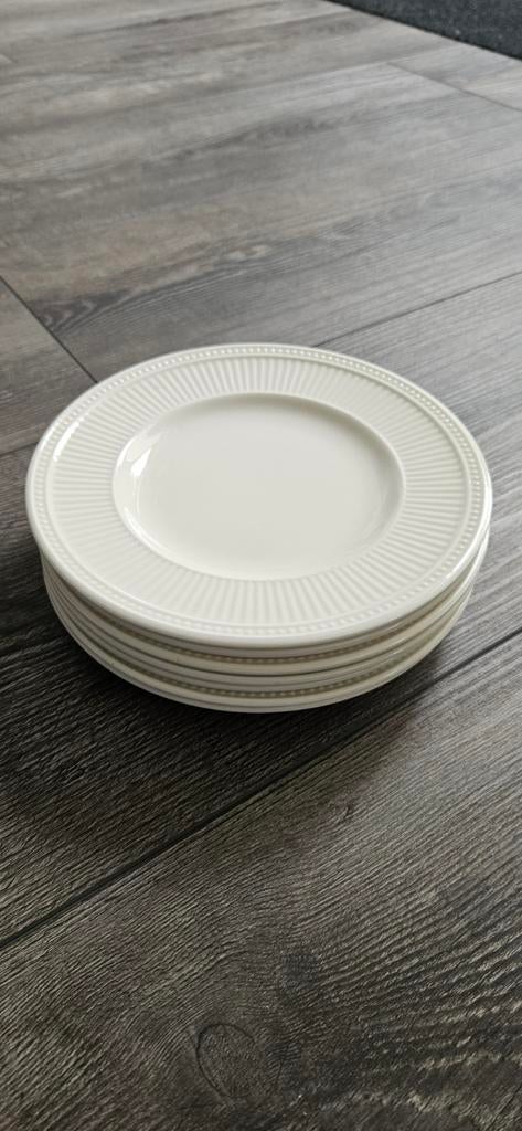 7x Wedgwood Winsor gebaksbordjes 18cm, Ophalen of Verzenden, Zo goed als nieuw, Bord(en)